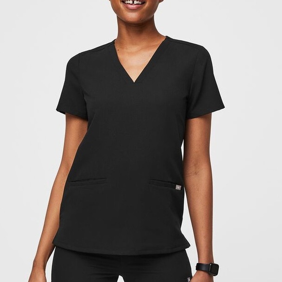 FIGS FW1100 Black Casma Three-Pocket V-Neck Scrub Top Size S - Picture 1 of 16